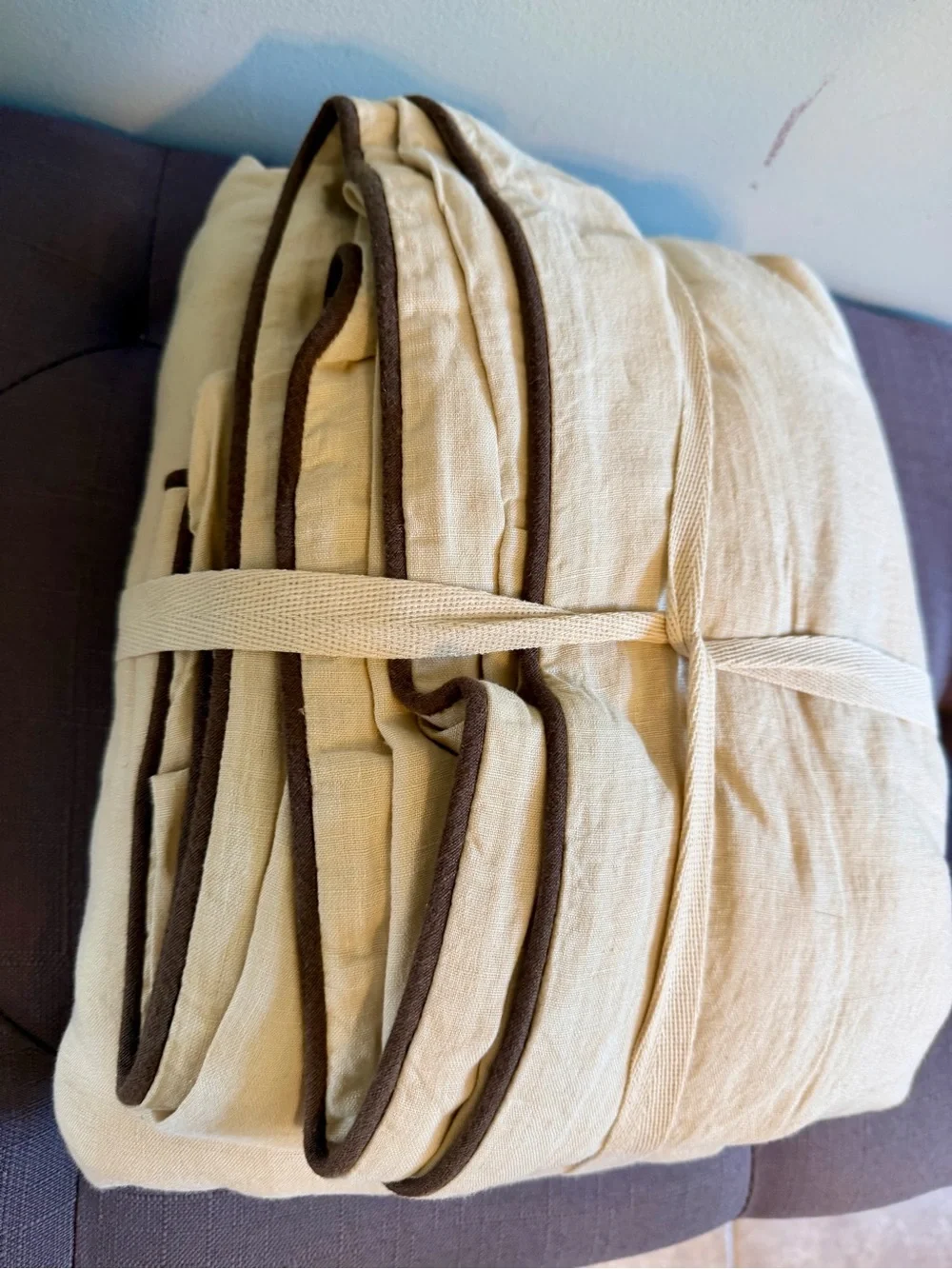 NWT Quince Luxury European Linen Oat/Espresso Piped Duvet Cover!
